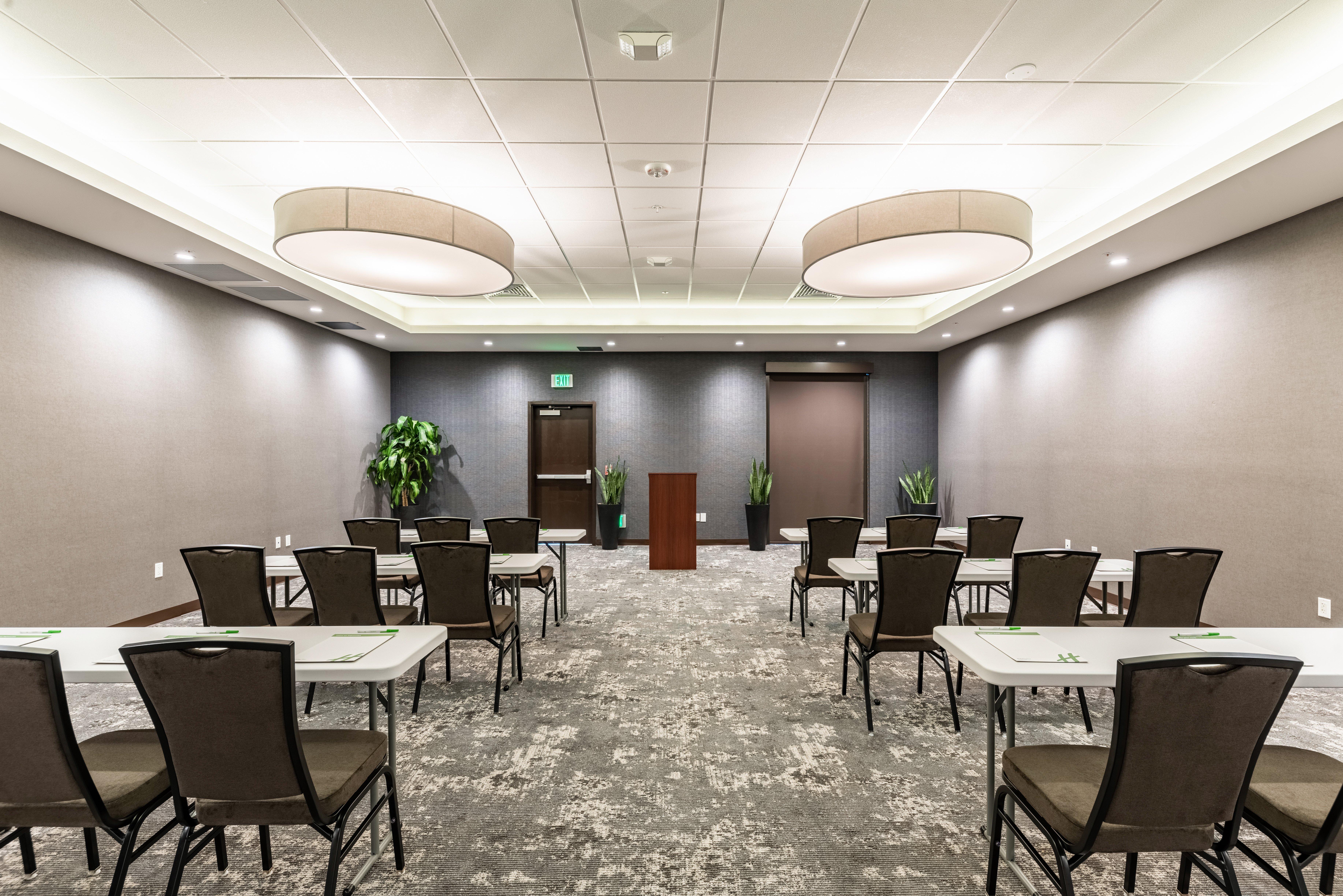 Holiday Inn Hotel & Suites Silicon Valley - Milpitas By Ihg Экстерьер фото